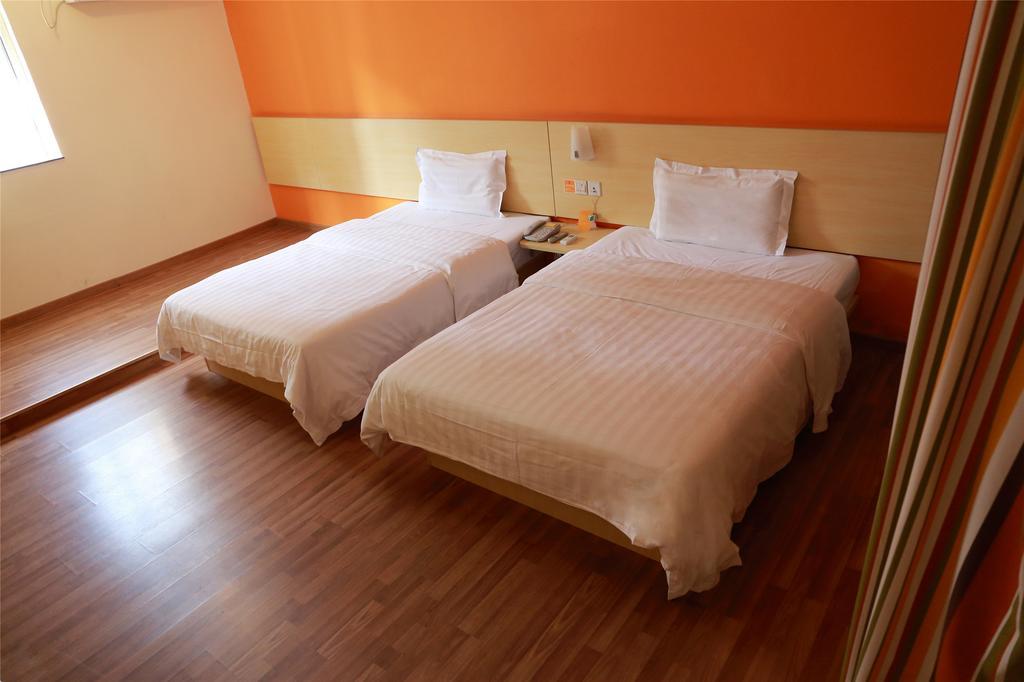 7Days Inn Premium Guangzhou Tianhe West Tiyu Road Subway Station Ruang foto