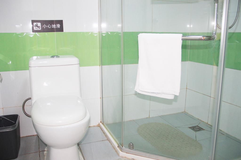 7Days Inn Premium Guangzhou Tianhe West Tiyu Road Subway Station Bagian luar foto