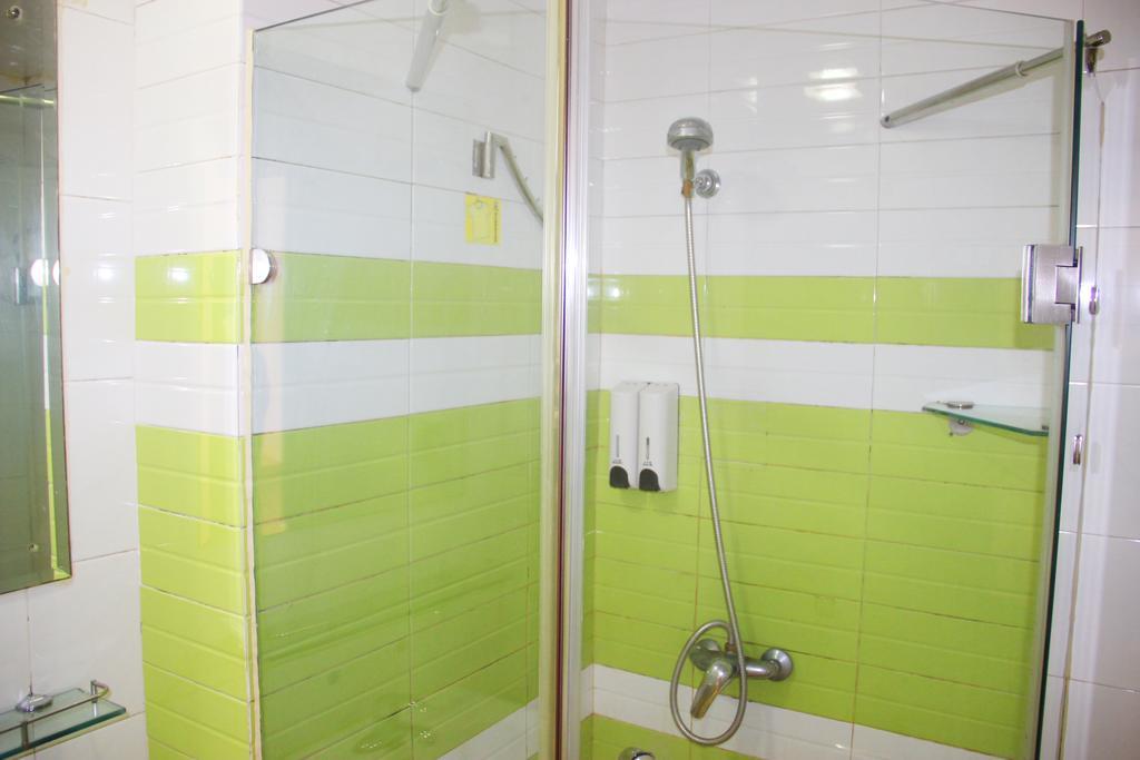 7Days Inn Premium Guangzhou Tianhe West Tiyu Road Subway Station Bagian luar foto