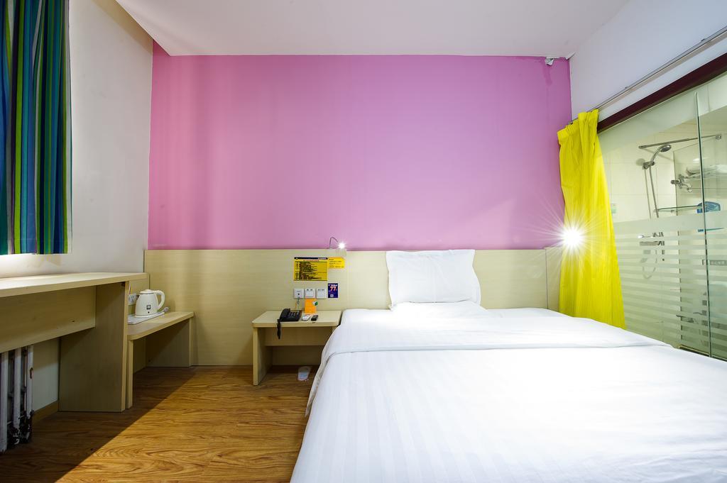 7Days Inn Premium Guangzhou Tianhe West Tiyu Road Subway Station Bagian luar foto