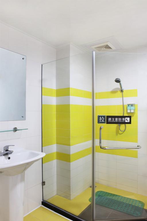7Days Inn Premium Guangzhou Tianhe West Tiyu Road Subway Station Ruang foto