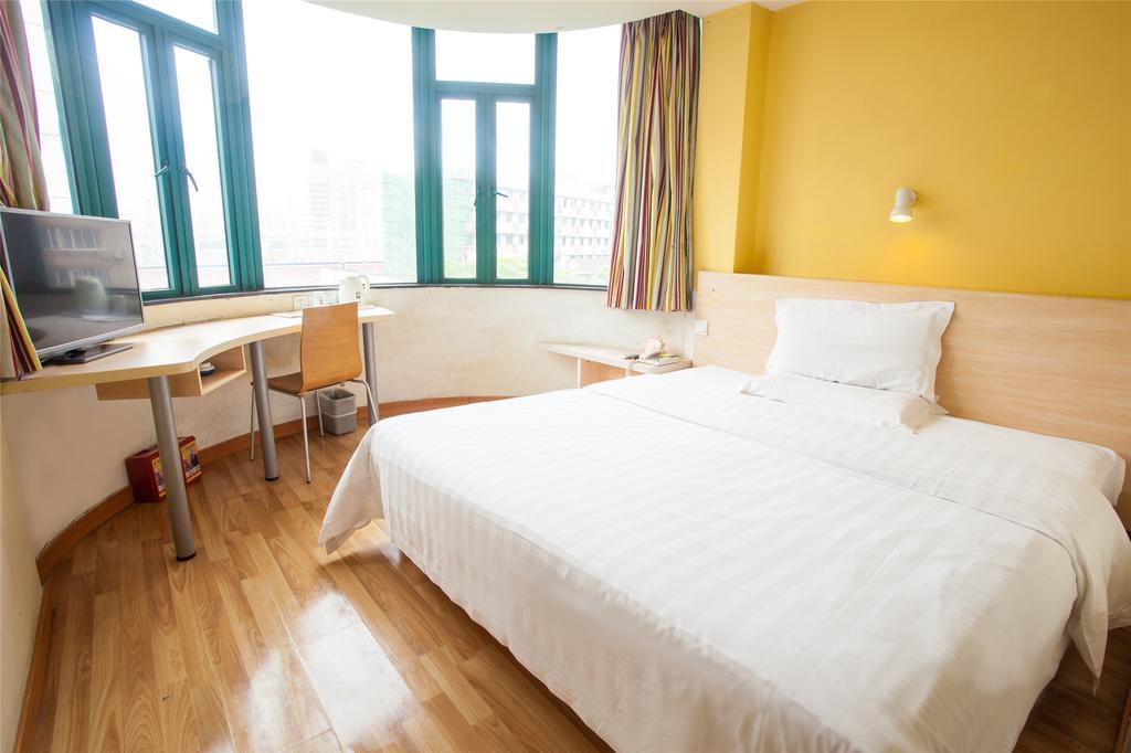 7Days Inn Premium Guangzhou Tianhe West Tiyu Road Subway Station Ruang foto