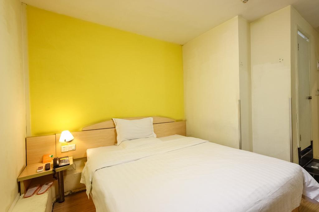 7Days Inn Premium Guangzhou Tianhe West Tiyu Road Subway Station Bagian luar foto