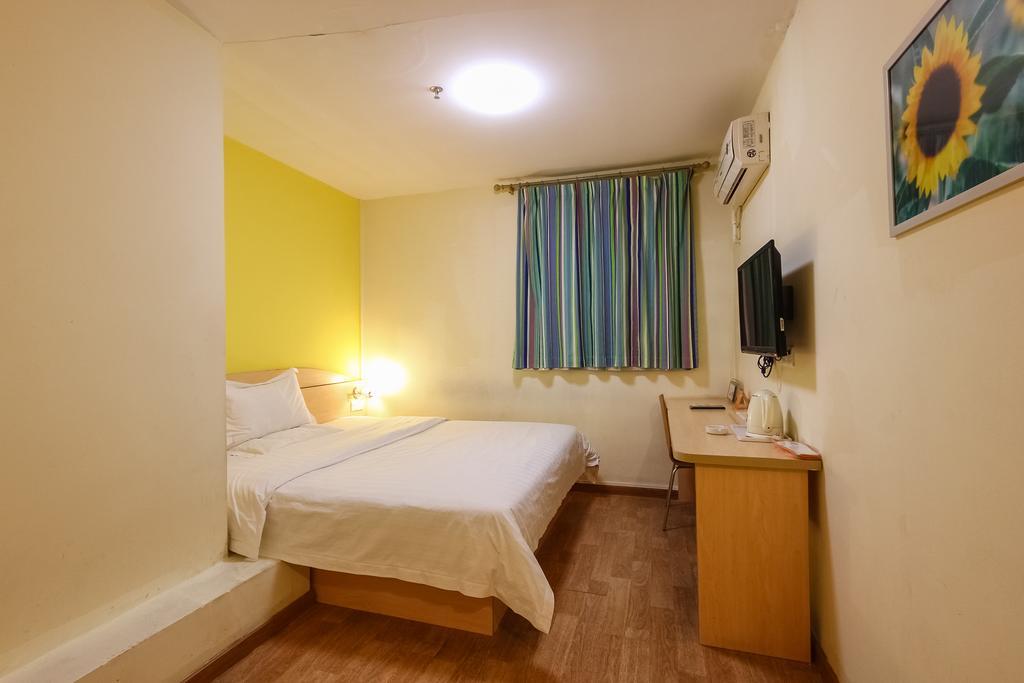 7Days Inn Premium Guangzhou Tianhe West Tiyu Road Subway Station Bagian luar foto