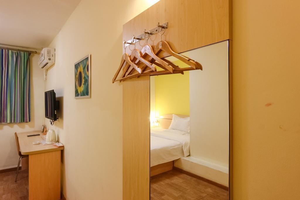 7Days Inn Premium Guangzhou Tianhe West Tiyu Road Subway Station Bagian luar foto