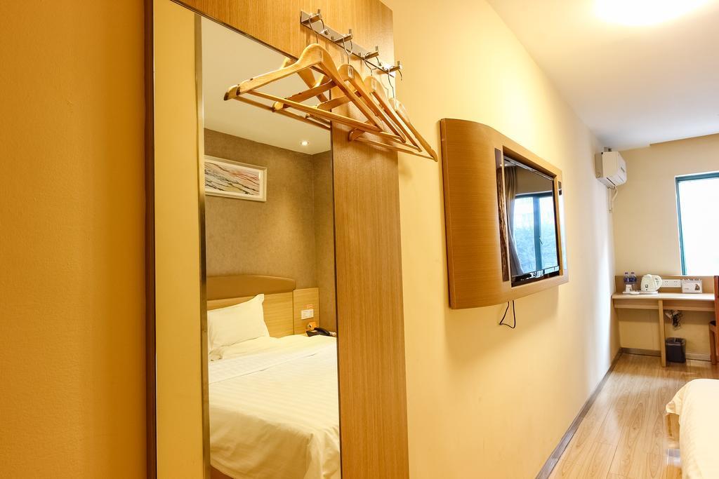 7Days Inn Premium Guangzhou Tianhe West Tiyu Road Subway Station Bagian luar foto