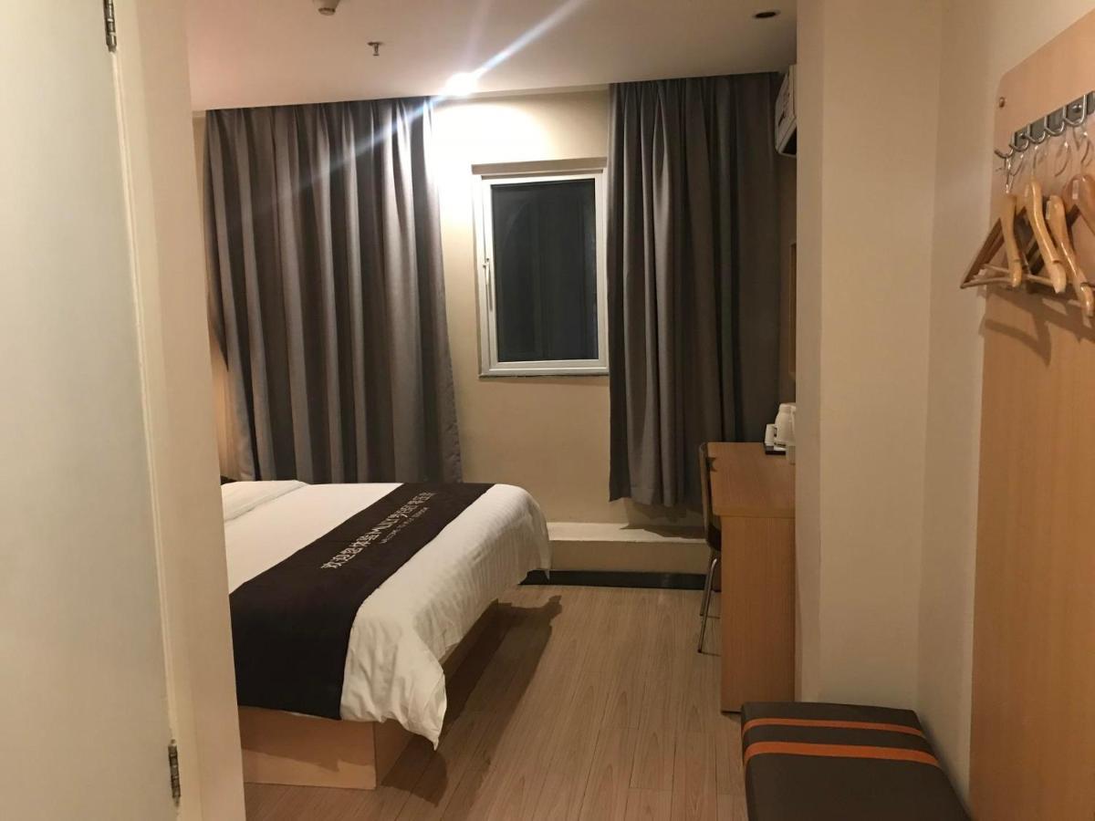 7Days Inn Premium Guangzhou Tianhe West Tiyu Road Subway Station Bagian luar foto